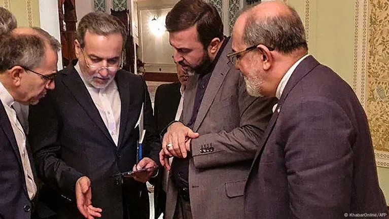 نهاية عهد الاتفاق النووي: استئناف العقوبات الدولية على النظام الإيراني وتصاعد التوترات الإقليمية