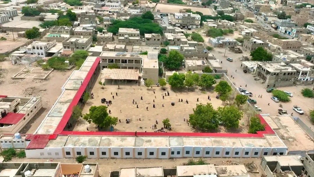 ‏برعاية المحرّمي وتمويل إماراتي.. مجمع الزهراء التربوي بأحور يكتسي حلة جديدة بعد تأهيل شامل