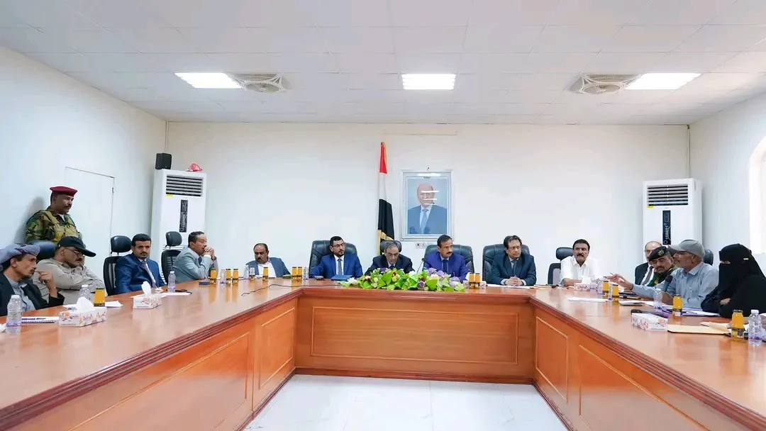 برئاسة المحافظ بن الوزير.. المكتب التنفيذي يقف أمام تقييم الأداء ومستوى تنفيذ القرارات.