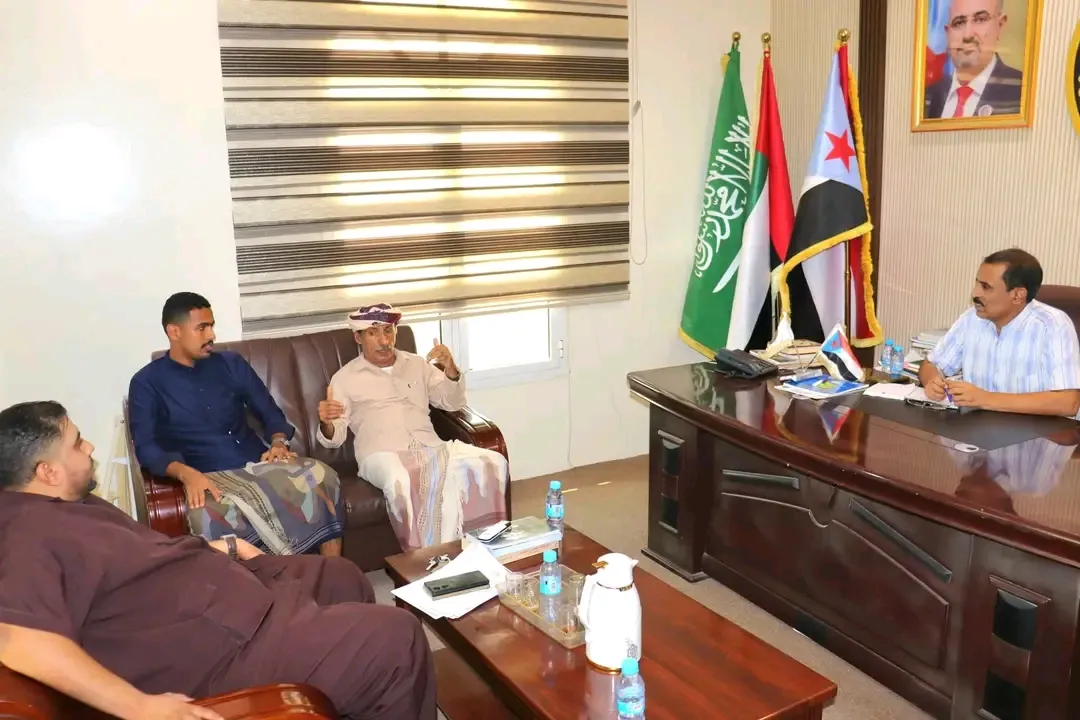 باتيس يؤكد دعم جهود انتقالي المكلا في تعزيز الحضور المجتمعي بالمديرية