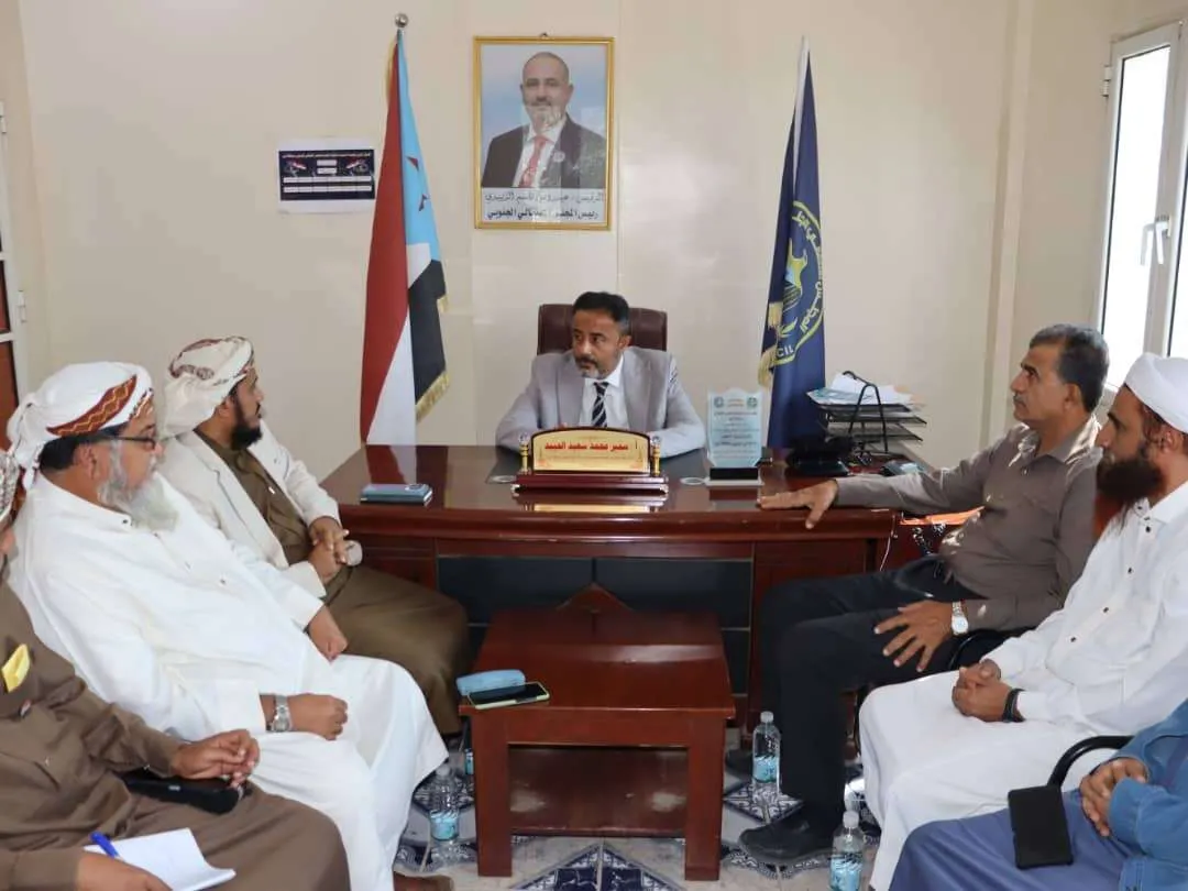 رئيس تنفيذية انتقالي أبين يلتقي فريق هيئة الفكر والإرشاد الديني بالأمانة العامة