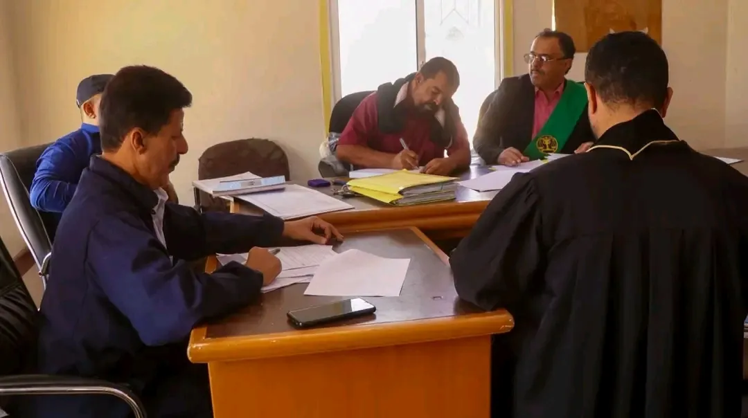 المحكمة العسكرية في شبوة تصدر حكماً بالقصاص الشرعي .. رسالة حازمة لتطبيق العدالة وردع المخالفين