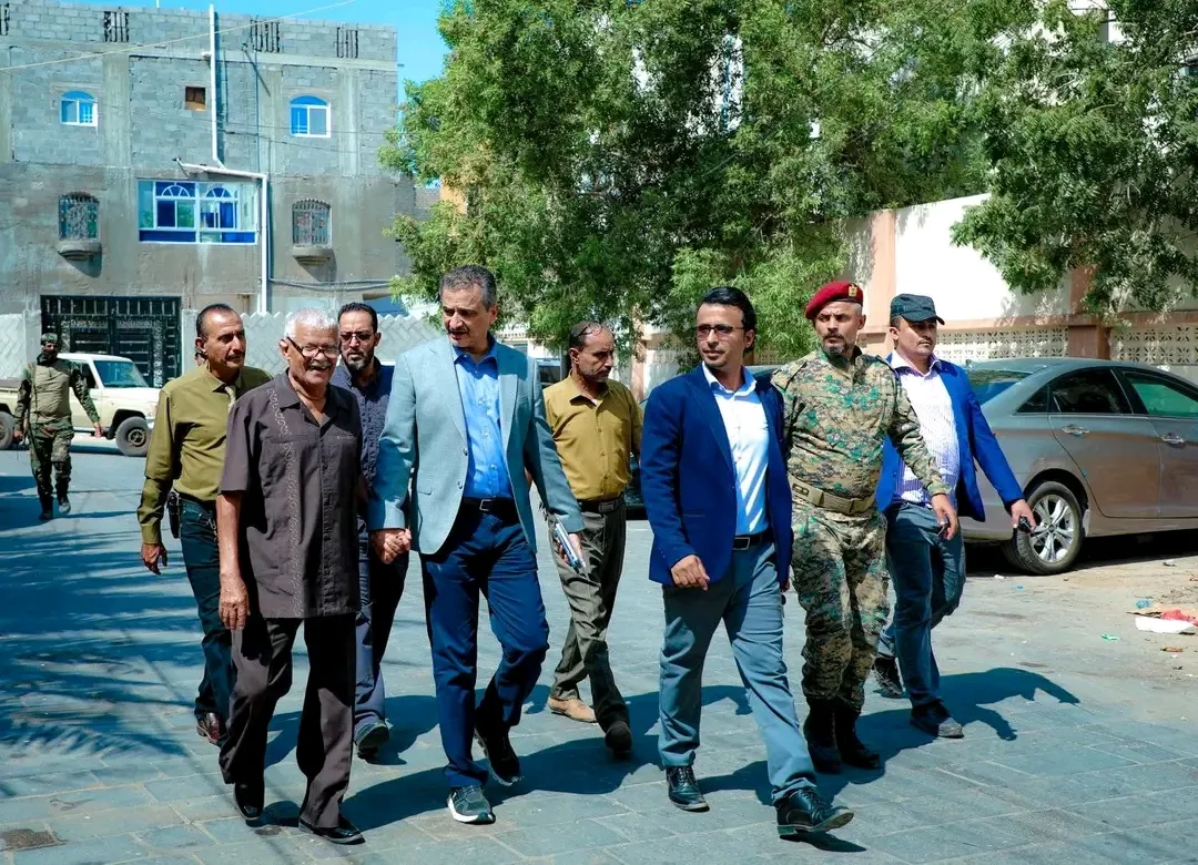 لملس يتفقد سير عمل مكتب الثقافة ويشيد بالتحضيرات الجارية لمهرجان الطفل الموهوب