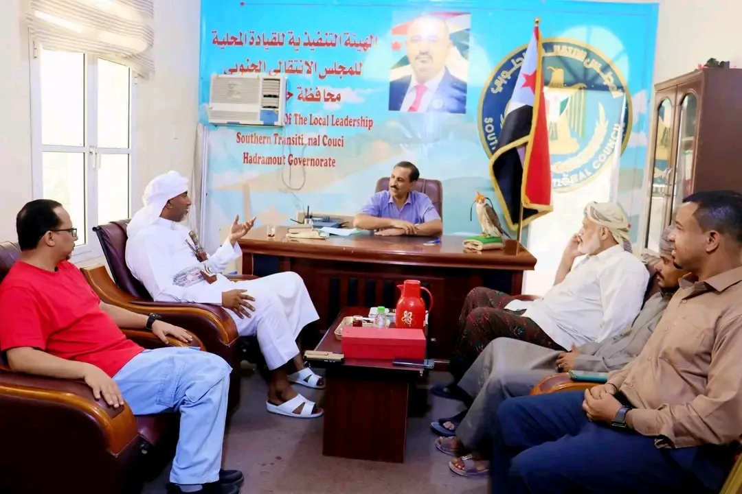 القائم بأعمال رئيس تنفيذية انتقالي حضرموت يشيد بجهود إحياء موروث الصقارة في حضرموت