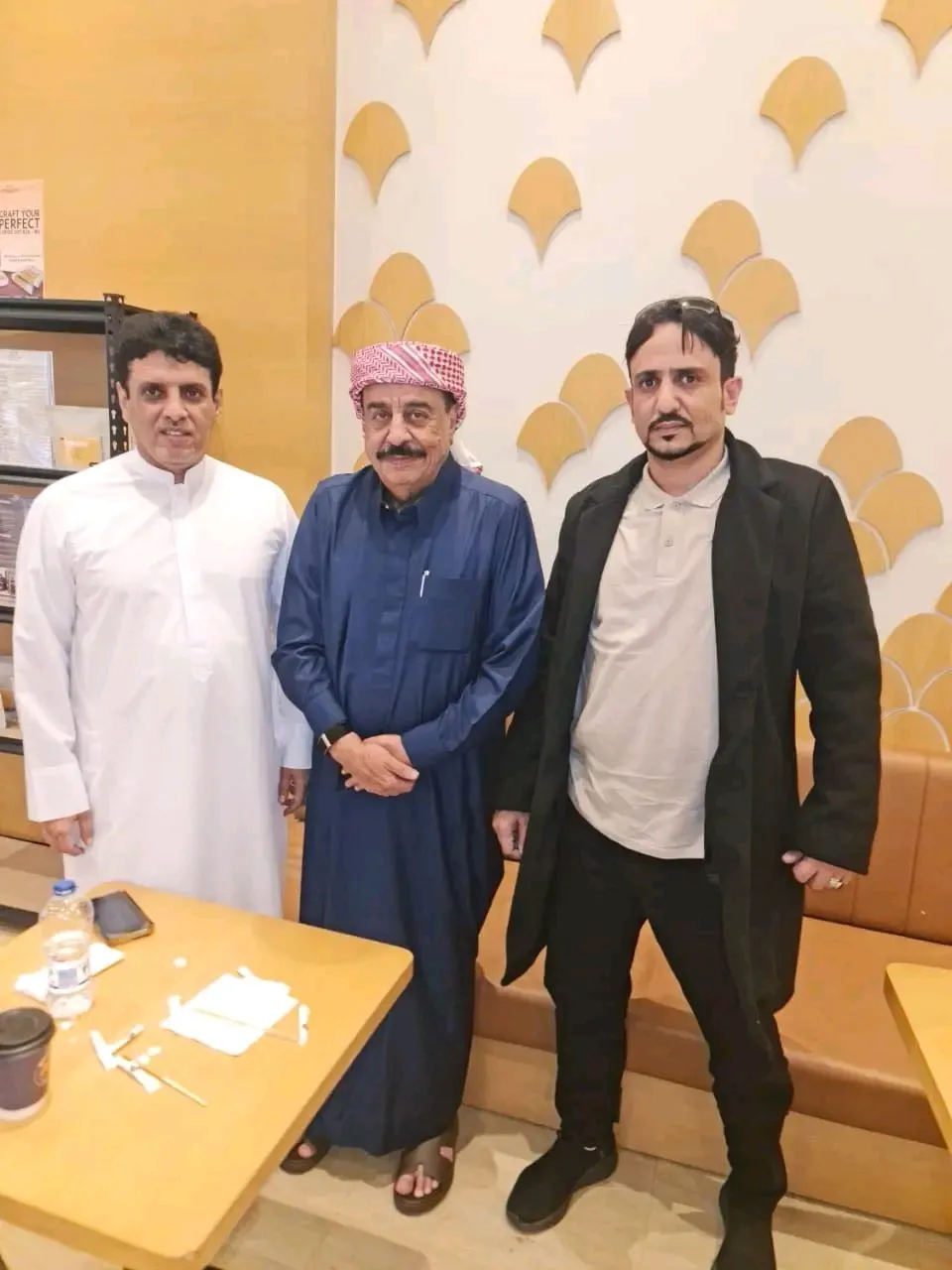 اللواء بن بريك يلتقي باكريت والسعيدي وسط تأكيدات على دوره المحوري في مواجهة تحديات المرحلة.