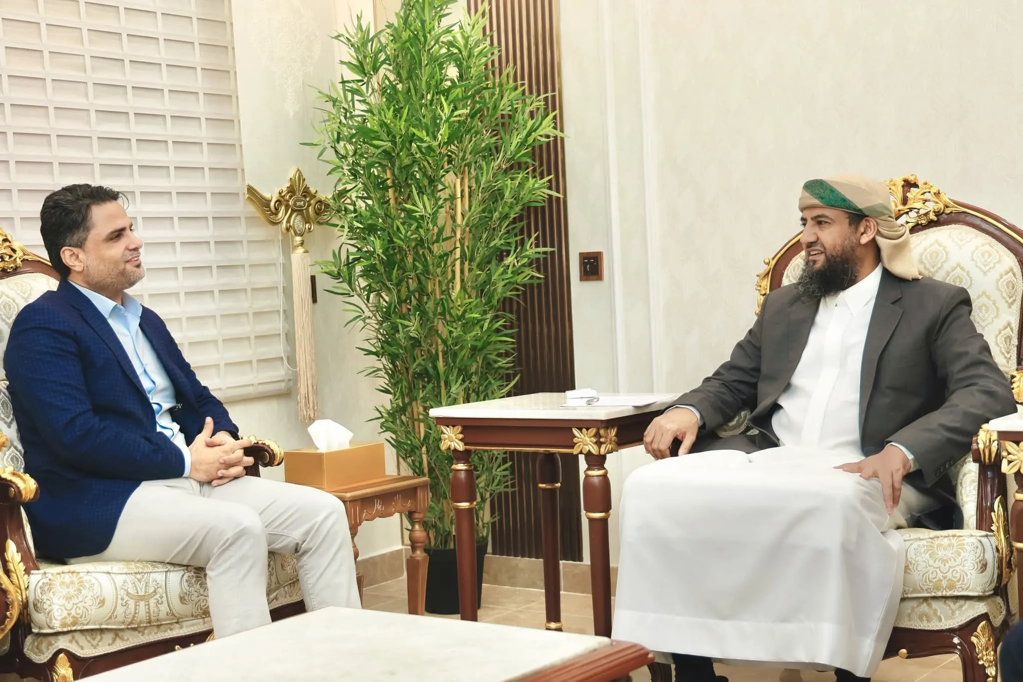 المحرّمي يلتقي نائب وزير الإعلام والثقافة والسياحة ويشدد على تطوير الأداء المؤسسي للوزارة