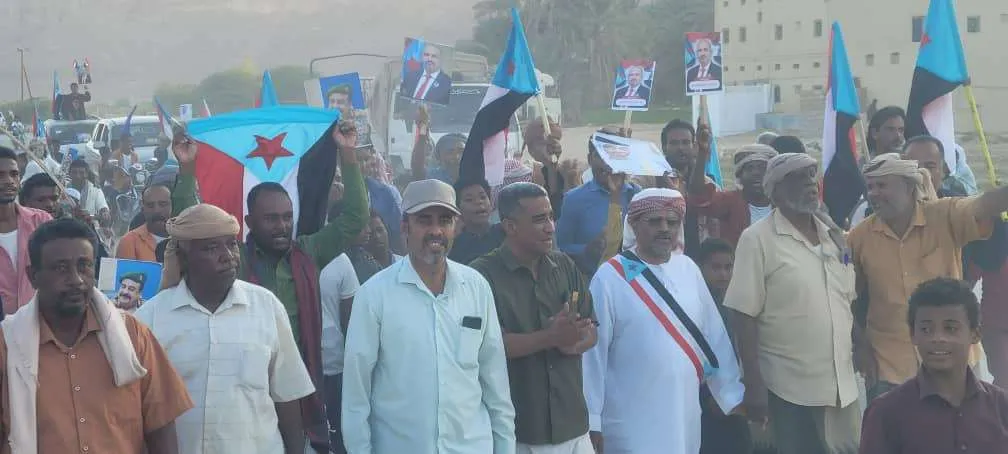 قيادة انتقالي تريم تشارك أبناء منطقة باعلال فرحتهم بالتحرير وانتصار القوات المسلحة الجنوبية