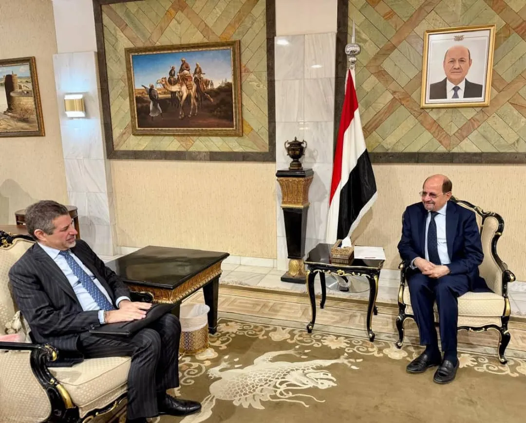 وزير الخارجية شائع الزنداني يلتقي السفير الأمريكي والأخير يؤكد ضرورة التركيز على مواجهة التهديد الحوثي