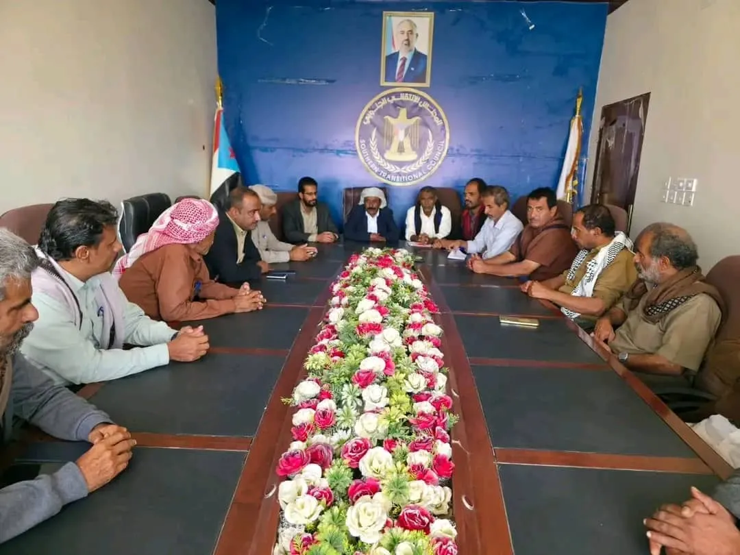 رئيس تنفيذية انتقالي شبوة يناقش مع رؤساء الهيئات التنفيذية بالمديريات الحشد الجماهيري الأربعاء