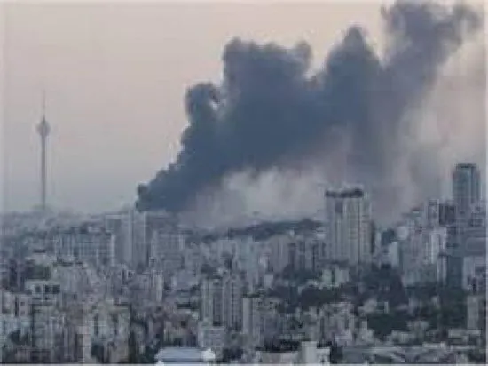 الجيش الإسرائيلي يعلن شن غارات في قلب طهران