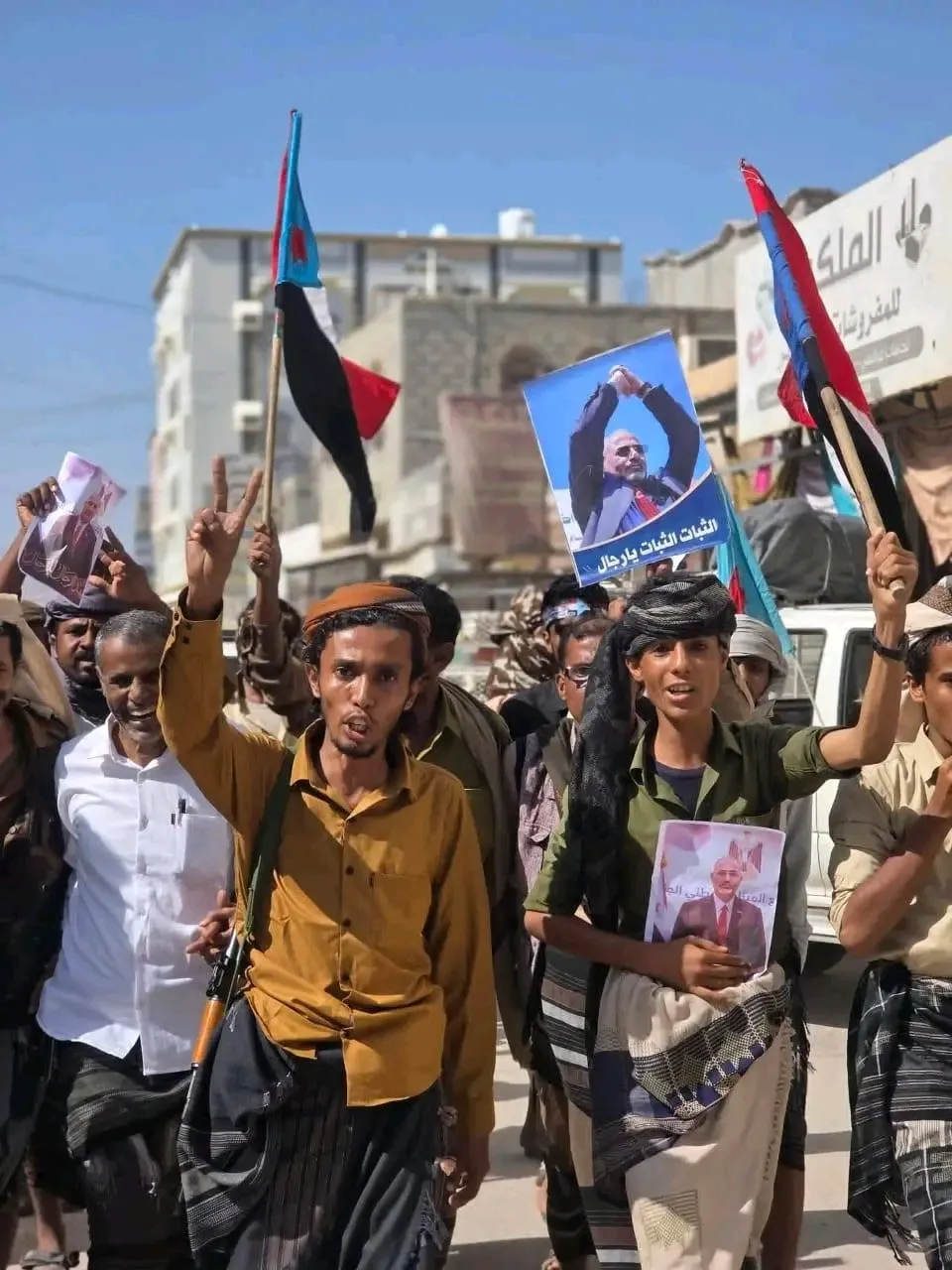 تلبية لدعوة المجلس الانتقالي.. مسيرة حاشدة في عزان تضامناً مع أبناء حضرموت