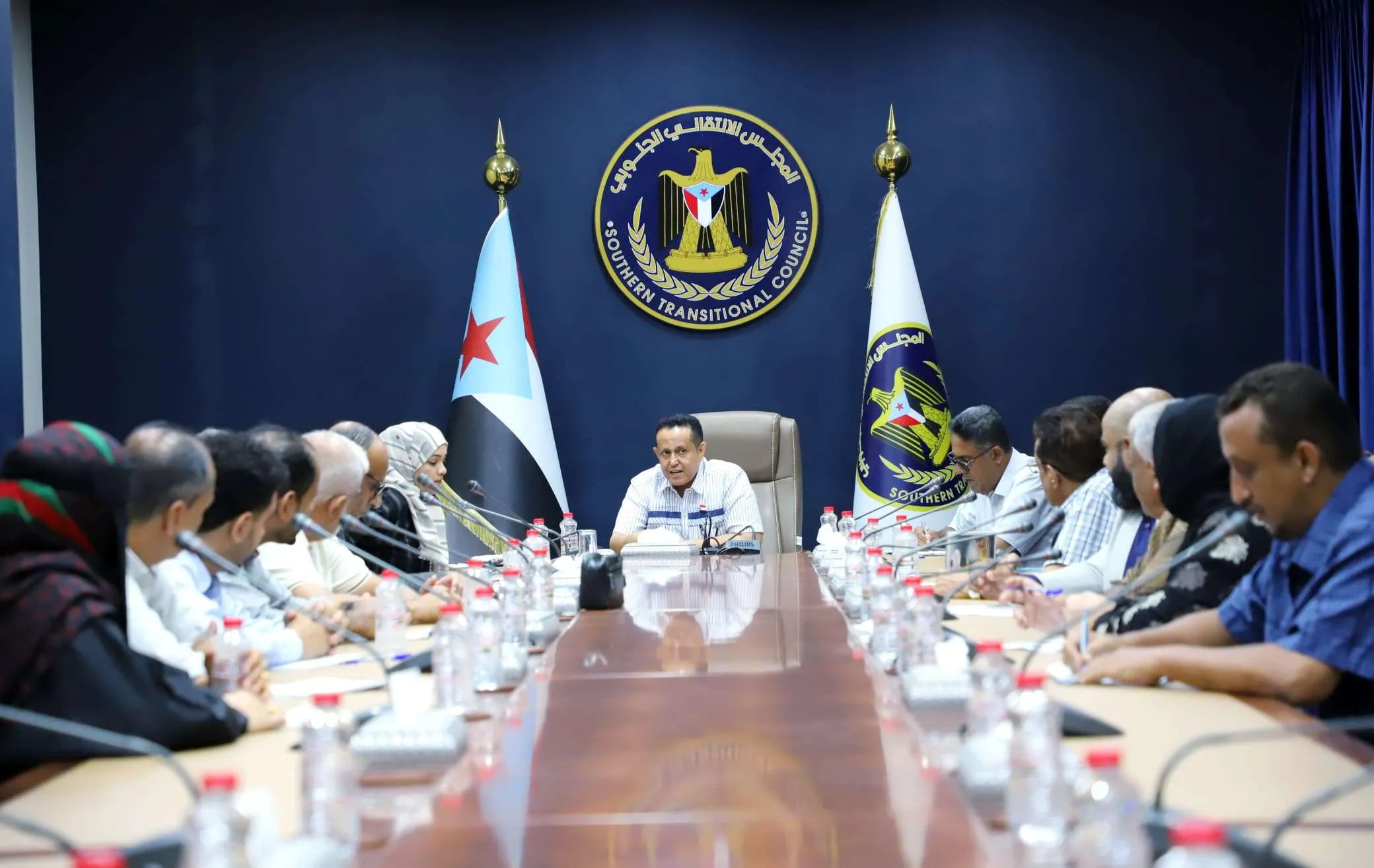 الحالمي يلتقي الهيئة الاقتصادية والخدمية ويؤكد أهمية مواجهة حرب الخدمات التي تمارس على شعب الجنوب