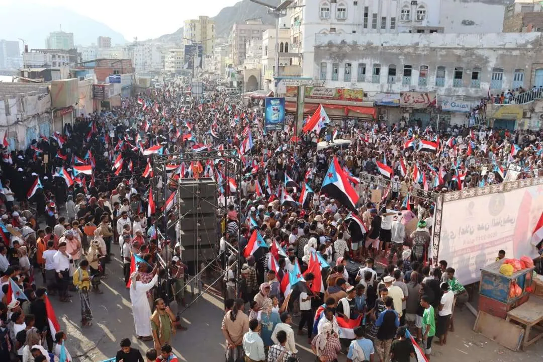البيان السياسي الصادر عن مليونية المكلا بمناسبة الذكرى التاسعة لإعلان عدن التاريخي والتفويض الشعبي