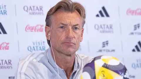\"الوضع حرج\".. أول تصريح لهيرفي رينارد بعد تعيينه مدربا لتونس في كأس العالم هيرفي رينارد
