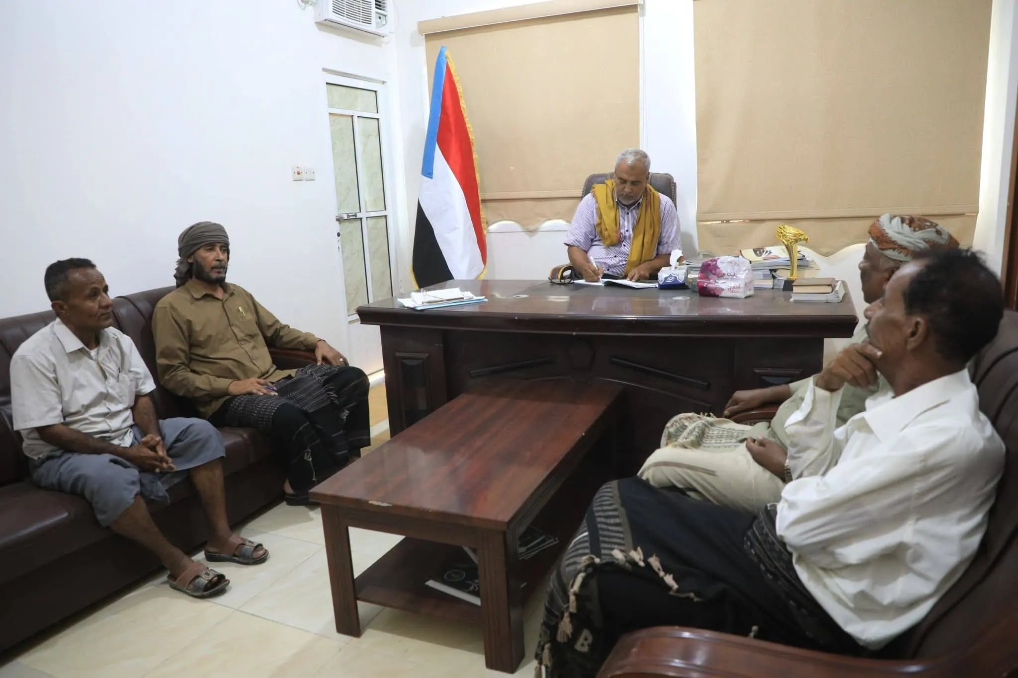 القائم بأعمال نائب رئيس تنفيذية انتقالي حضرموت يبحث مع قيادة تحالف \"عماد\" تنسيق البرنامج التصعيدي