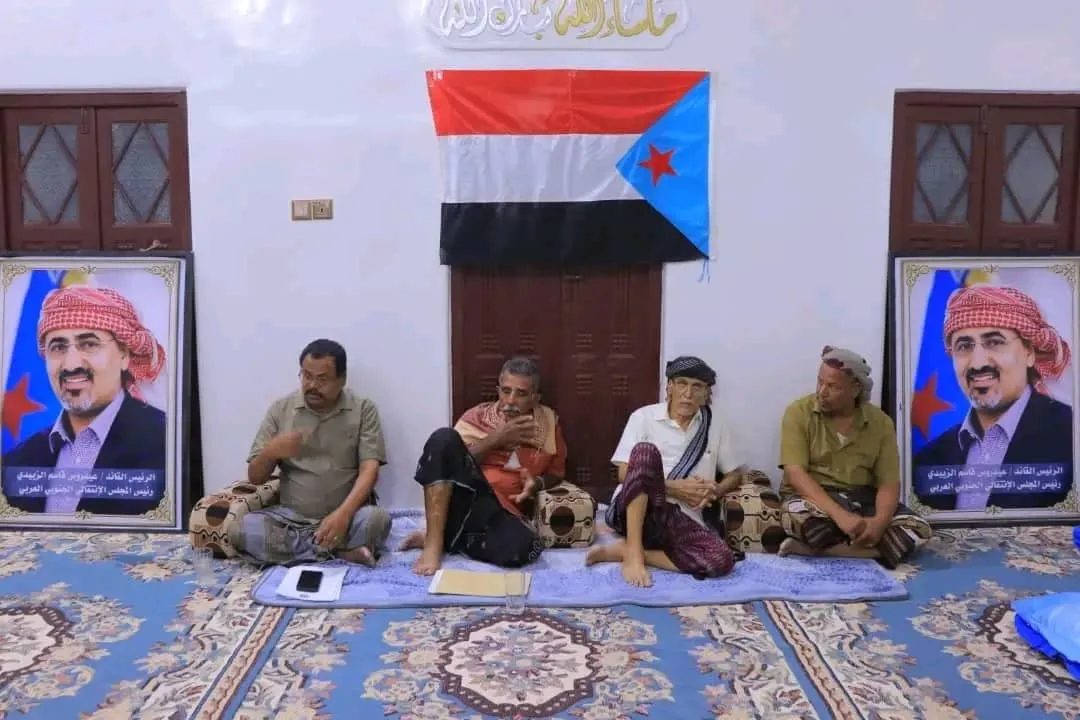 انتقالي القطن يناقش خطة عمل مركز الخبة وبابكر ويشدد على تعزيز التواصل الجماهيري