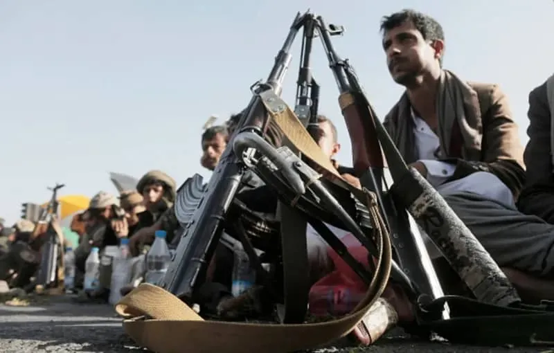من الجبهات إلى البحر الأحمر.. هل مهدت سياسات الإخوان الطريق أمام التمدد الحوثي في البحر الأحمر