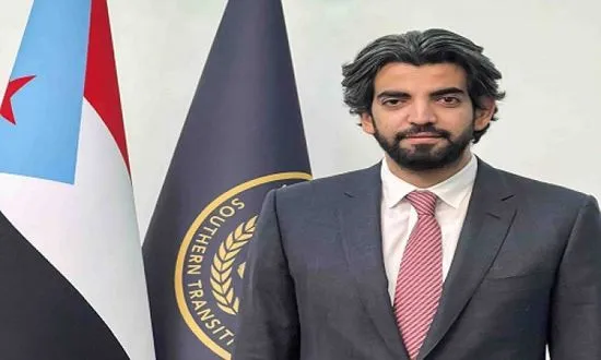 البيض: إقصاء الجنوب يفتح الطريق أمام الحوثيين.. والانفتاح الدولي على الانتقالي يفرض معادلة جديدة