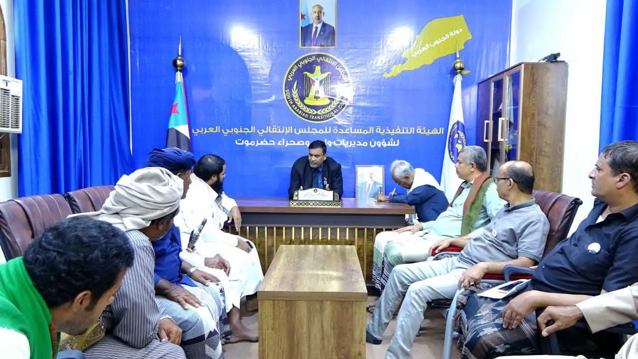 التميمي يلتقي تنفيذية انتقالي زمخ ومنوخ ويؤكد أهمية تعزيز الاصطفاف الشعبي للدفاع عن أرض الجنوب
