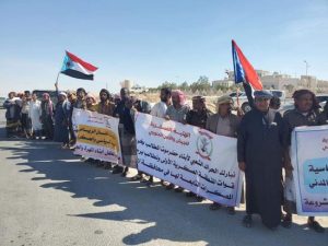 بوقفتين متزامنتين.. هيئة الجيش الجنوبي تطالب بتمكين أبناء المهرة