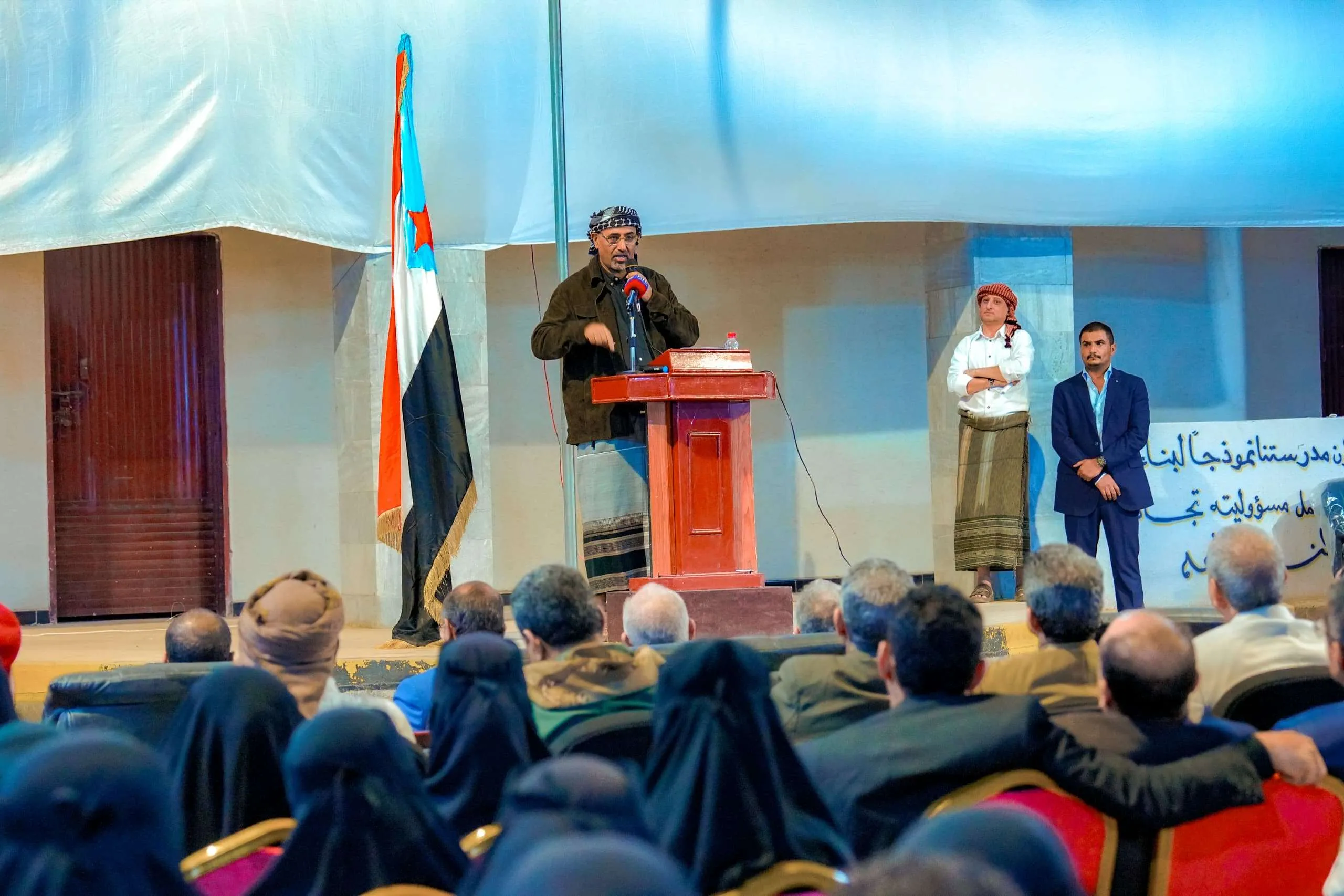 President Al-Zubaidi Visits Al-Dhalea and Meets with its Leaders