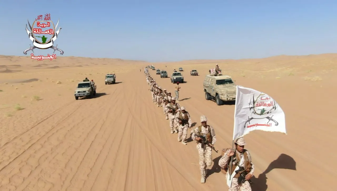 قوات العمالقة الجنوبية تنفذ مسيرًا عسكريًّا جديدًا لتعزيز الجاهزية القتالية