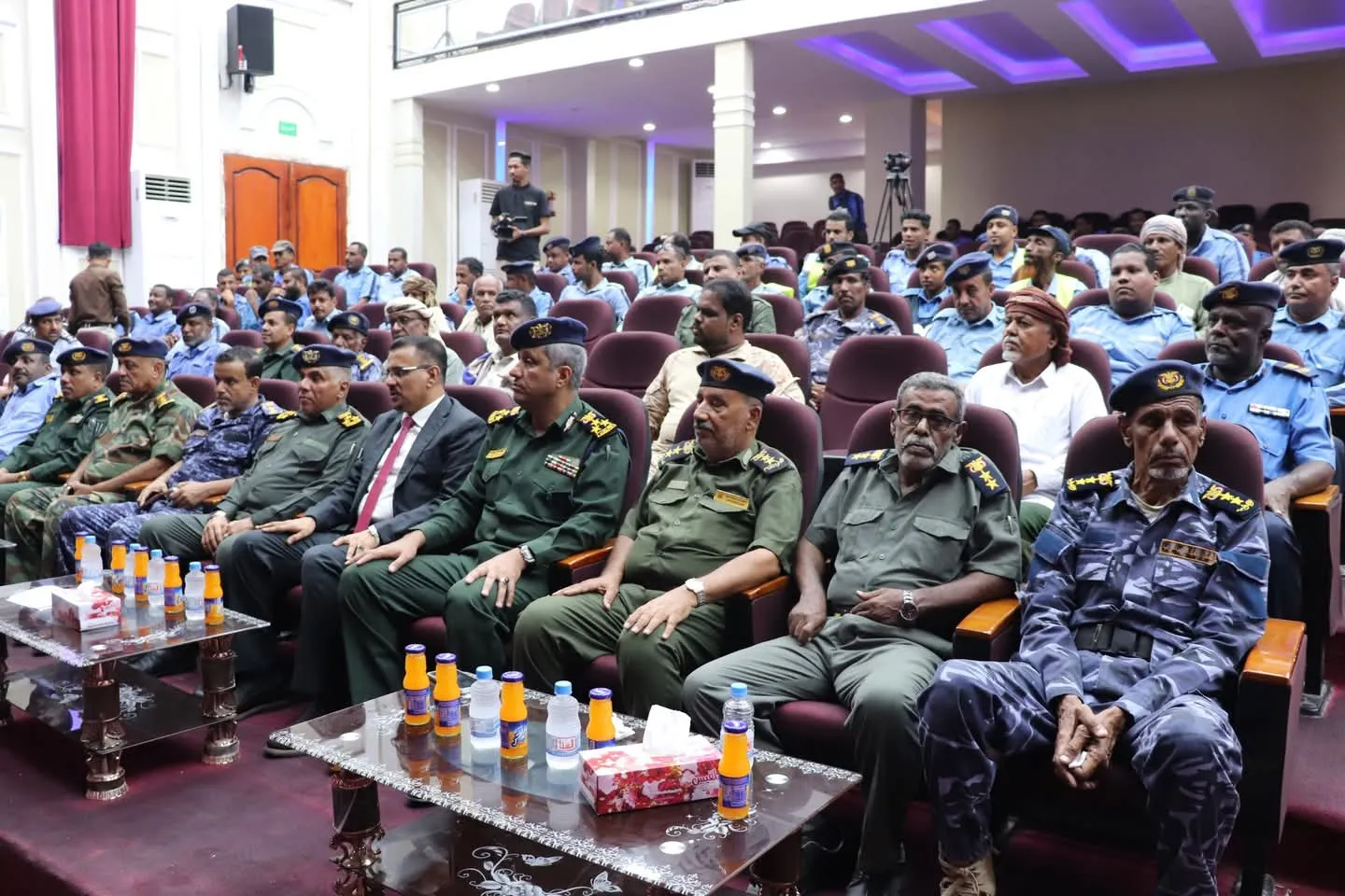 الأمين العام لمحلي حضرموت والمدير العام للأمن والشرطة يشهدان اختتام فعاليات أسبوع المرور العربي للعام 2025م