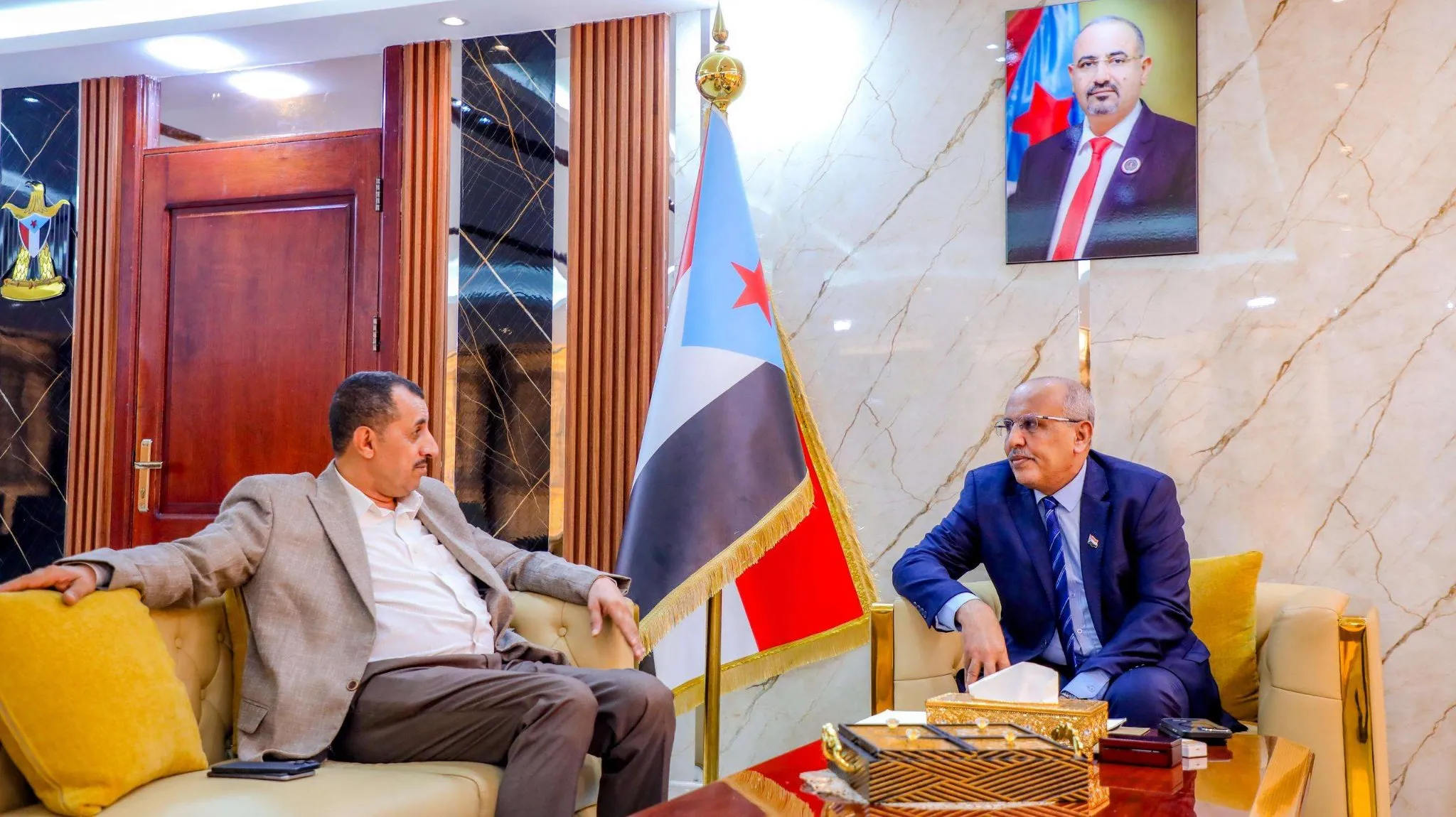 Al-Kathiri Reviews the Economic Corporation's Plans in the Capital Aden to Meet Market Needs for Basic and Consumer Goods
