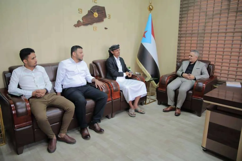 اليافعي يلتقي الشباب الإعلامي أعضاء مبادرة تأهيل خط أبين الدولي