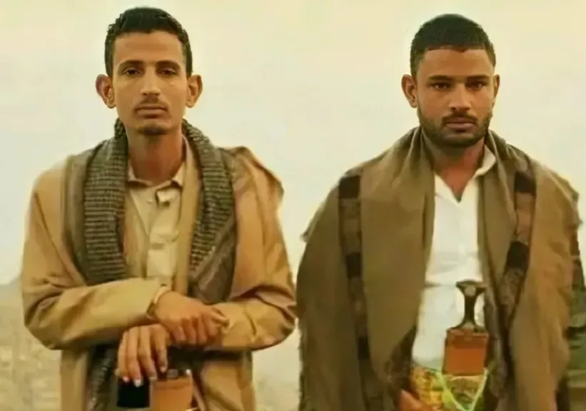 مصرع نجلي شيخ حوثي خلال نزاع على بئر ماء في إب اليمنية