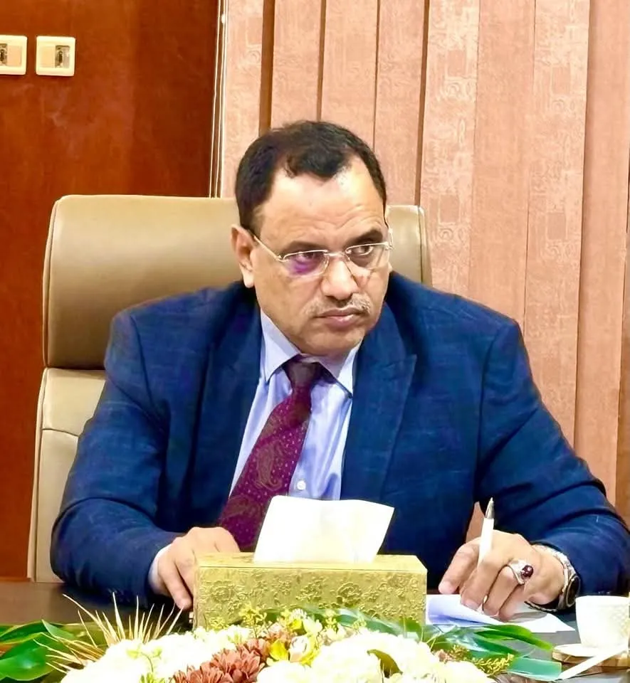 الوزير السقطري يؤكد أهمية الإدارة المتكاملة للمياه لمواجهة آثار الحرب والتغيرات المناخية