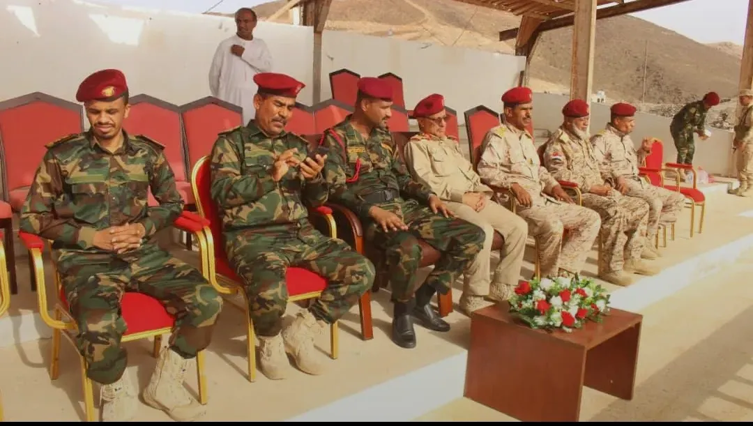 رئيس عمليات المنطقة العسكرية الثانية يدشن المرحلة الثانية من العام التدريبي الجاري ٢٠٢٥م بالكتيبة الخاصة في المكلا