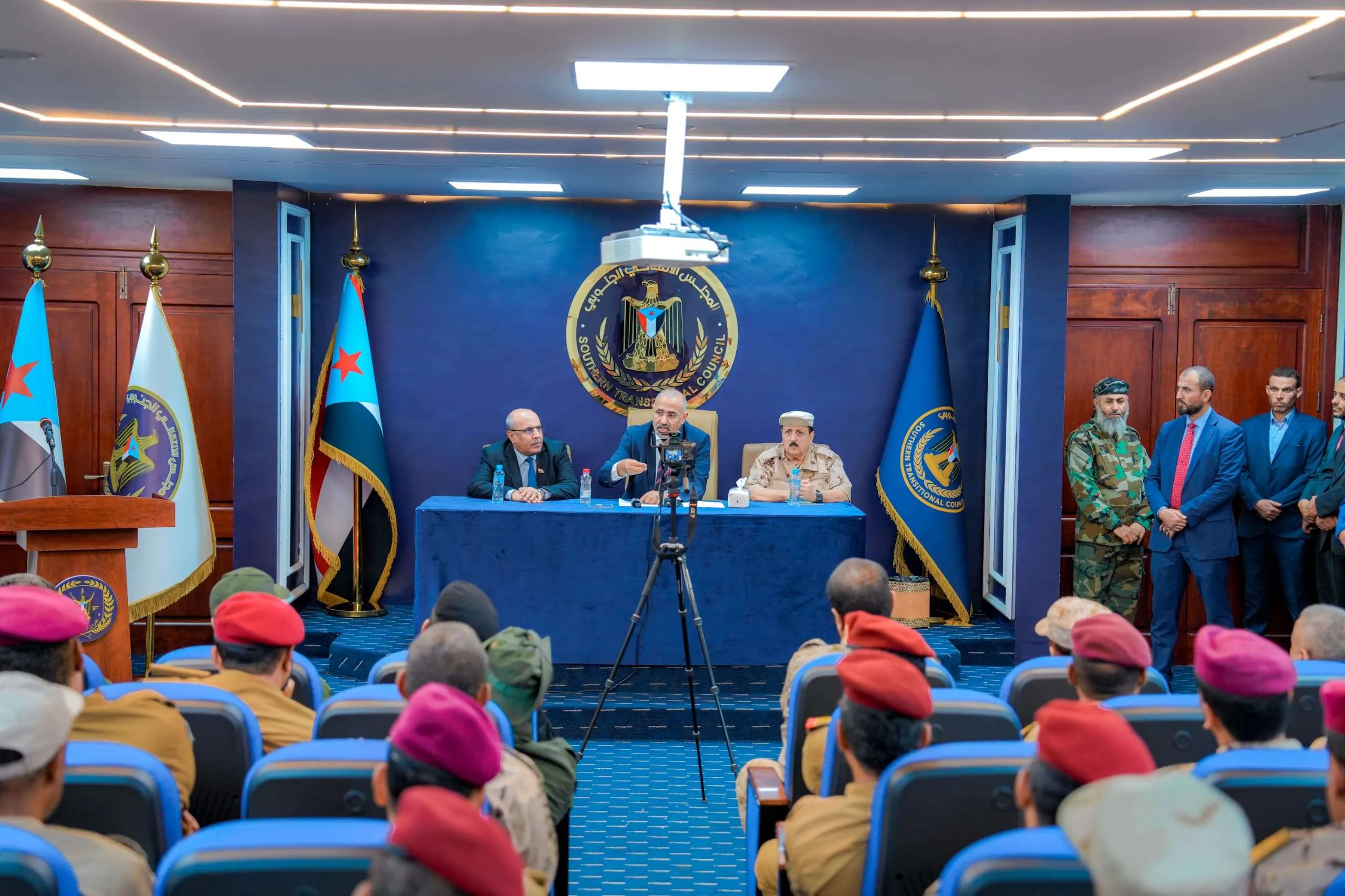 President Al-Zubaidi Chairs Expanded Meeting with Southern Military and Security Leaders