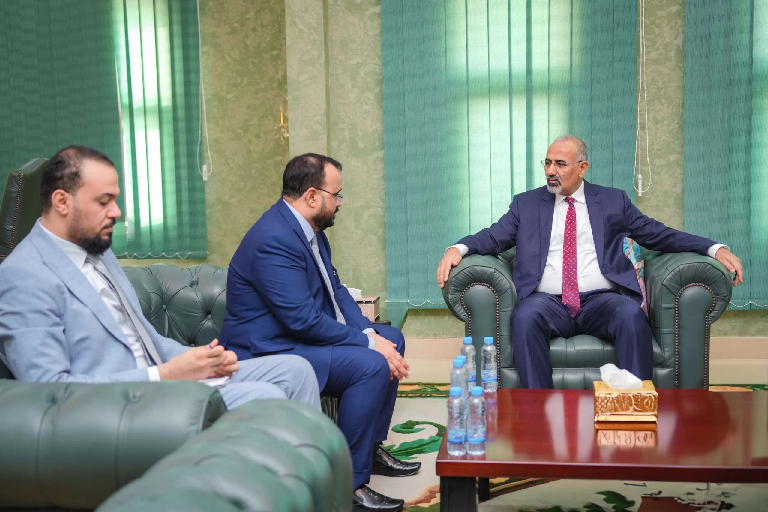 President Al-Zubaidi Reviews Progress of Public Works Ministry, Emphasizes Importance of Completing Main Road Maintenance projects