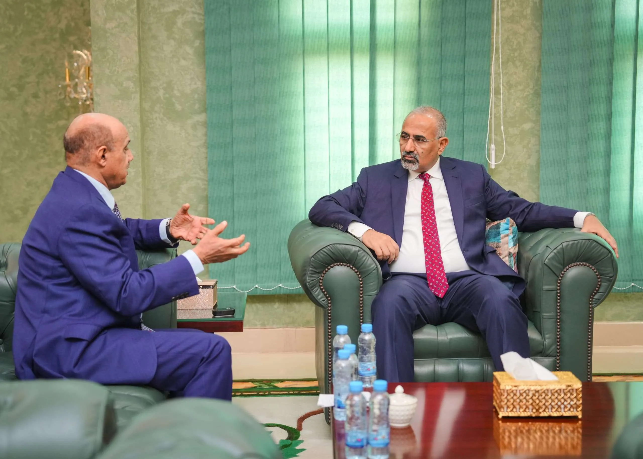 President Al-Zubaidi Reviews Central Bank Measures to Regulate Financial and Banking Sector