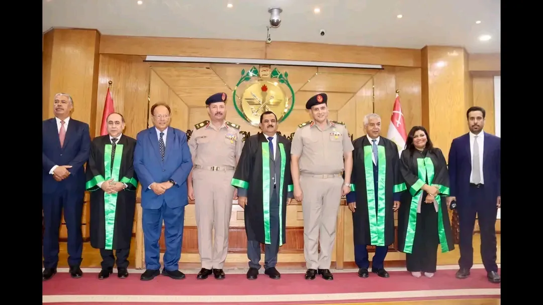 الدكتوراه بمرتبة الشرف الأولى للباحث الفريق الركن محسن الداعري من الأكاديمية العسكرية العليا بجمهورية مصر العربية
