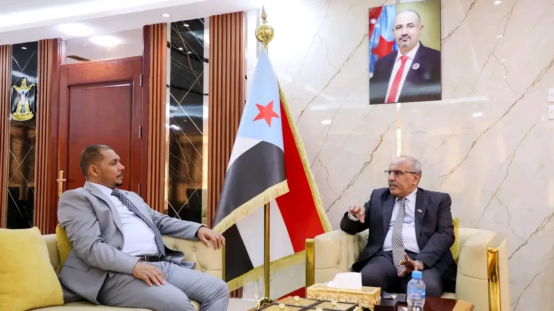 الكثيري يطّلع من محافظ سقطرى على الأوضاع العامة في الأرخبيل