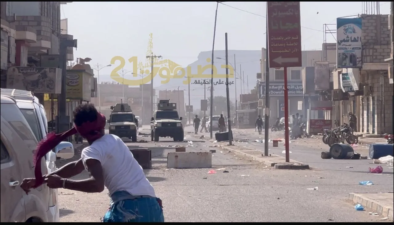 عاجل | تريم قوات المنطقة العسكرية الأولى تعتقل 35 شابًا من أبناء تريم وتحتجزهم في سيئون  (الأسماء)