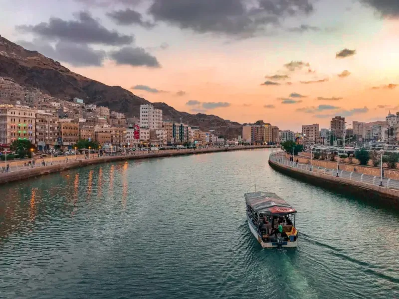 بيان القاعدة في حضرموت.. تماهٍ واضح مع أجندة الحوثي لنشر الفوضى وضرب الاقتصاد