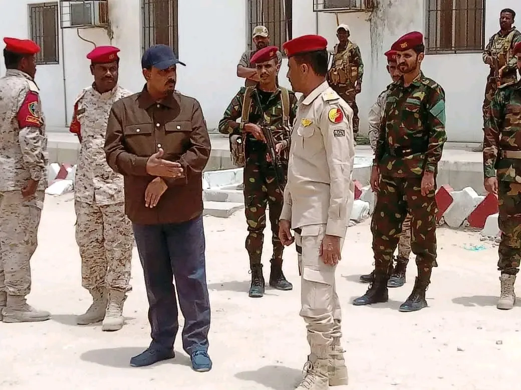 محافظ حضرموت يثني على جاهزية الشرطة العسكرية ودورها في حفظ الأمن