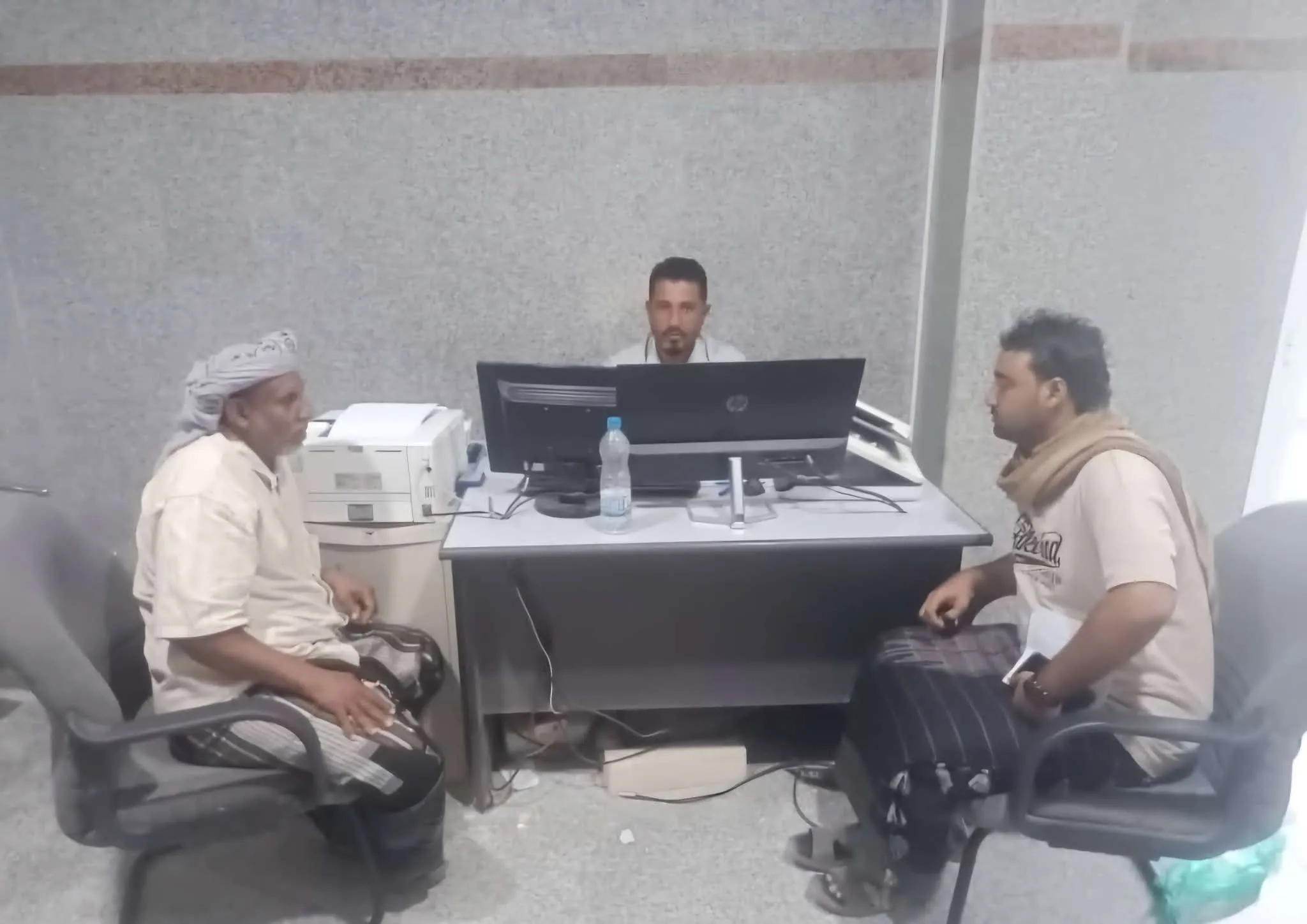 انتقالي سقطرى ينفذ نزولًا ميدانيًا للبنوك ومحلات الصرافة بالمحافظة
