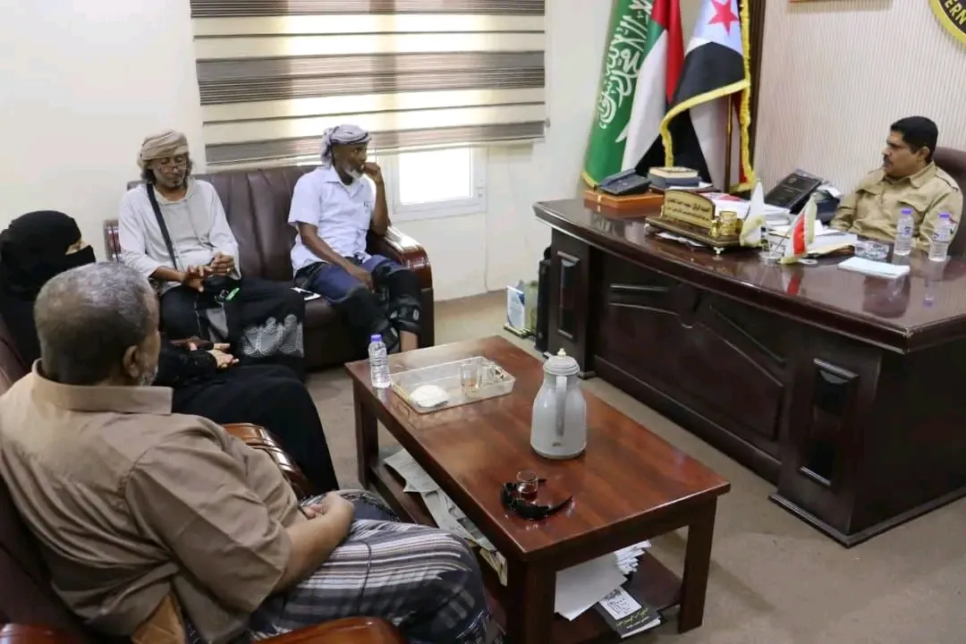 العميد المحمدي يلتقي نقابة المعلمين والتربويين الجنوبيين بساحل حضرموت