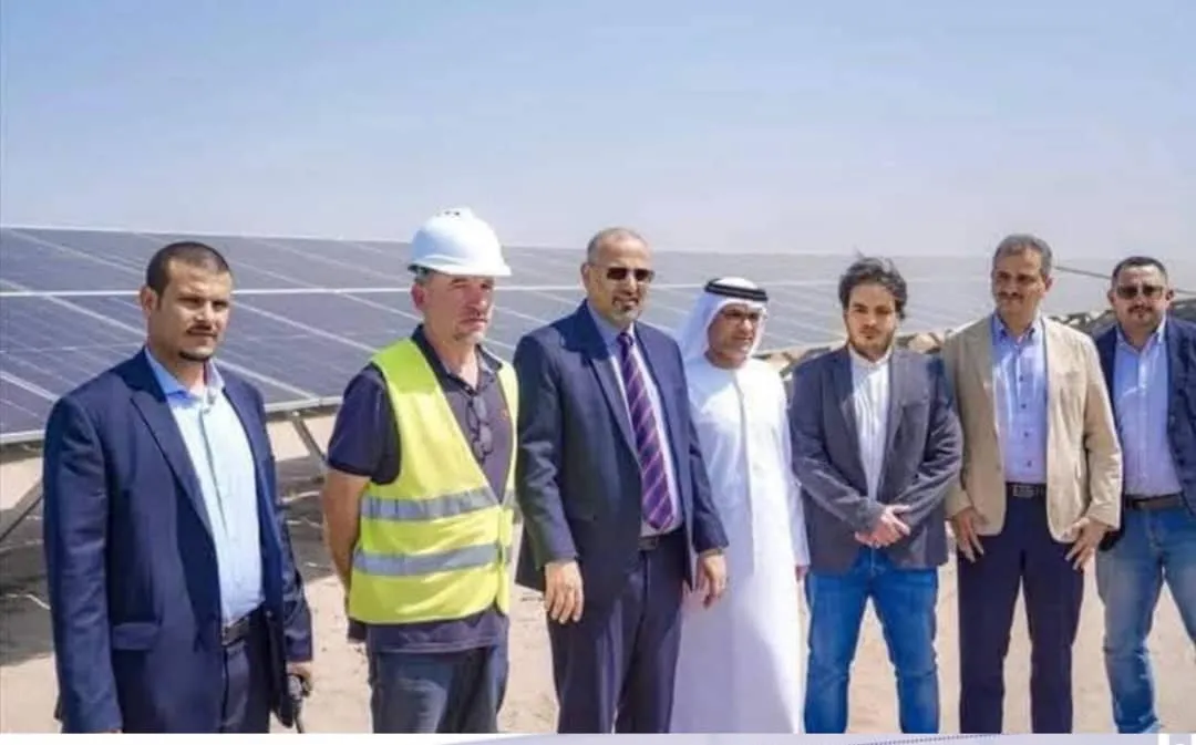 عاجل / الرئيس الزُبيدي يصل العاصمة عدن ويدشن المرحلة الثانية من مشروع الطاقة الشمسية بقدرة 120 ميجاوات