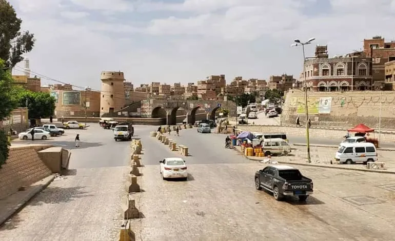 قيادي حوثي يختلس 7 مليارات ريال من أموال مساهمين