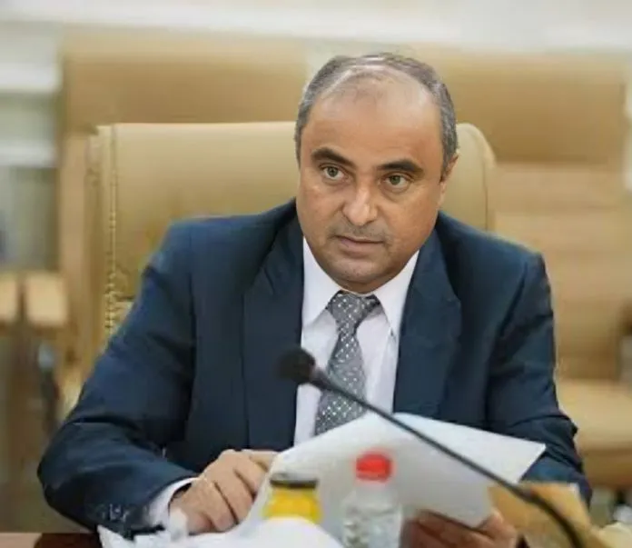 مصدر حكومي يعلن البدء في صرف المرتبات المتأخرة لموظفي الدولة في القطاعين المدني والعسكري
