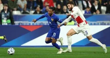 تشهد ملاعب العالم اليوم الجمعة 10 - 10 - 2025 على العديد من المباريات بمختلف المسابقات، يتصدرها مباراة فرنسا ضد أذربيجان بتصفيات أوروبا المؤهلة لكأس العالم،