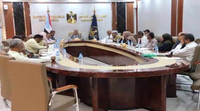 مجلس المستشارين يهنئ القيادة السياسية وأبناء الجنوب بالذكرى الـ(62) لثورة 14 أكتوبر المجيدة