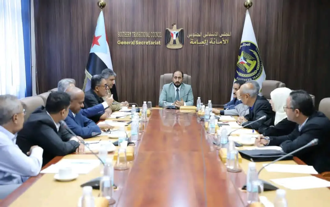الأمانة العامة تناقش تقرير المشهد السياسي على الساحة الوطنية الجنوبية.