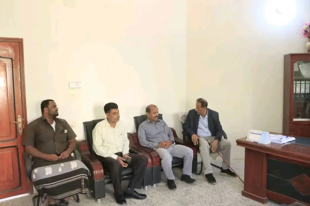 فريق التوجيه والرقابة الرئاسي يطلع على سير عمل مكتب التخطيط والتعاون الدولي بشبوة