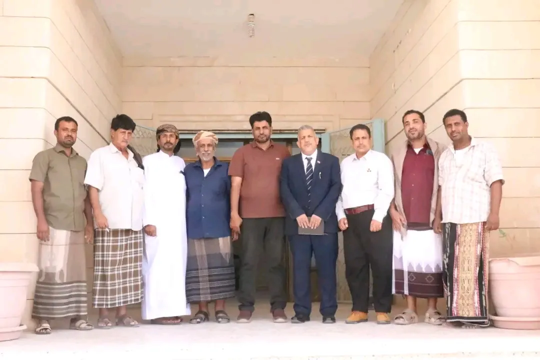 فريق التوجيه والرقابة الرئاسي يطلع على نشاط مكتب الزراعة بمحافظة المهرة .